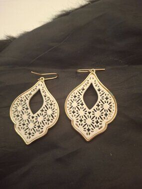 Gold Tone White Filigree Teardrop Dangle Earrings Boho Moroccan Statement Drop